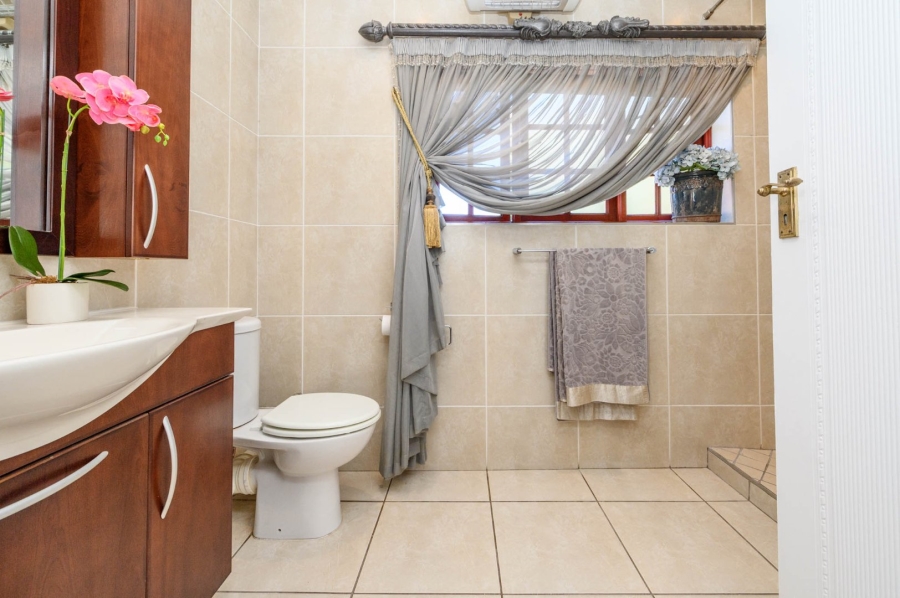 4 Bedroom Property for Sale in Walmer Eastern Cape